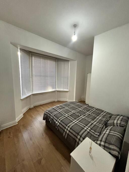 Leicester Spacious Flat With Free Parking Εξωτερικό φωτογραφία