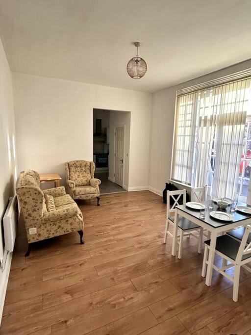 Leicester Spacious Flat With Free Parking Εξωτερικό φωτογραφία