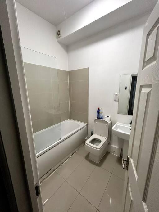 Leicester Spacious Flat With Free Parking Εξωτερικό φωτογραφία